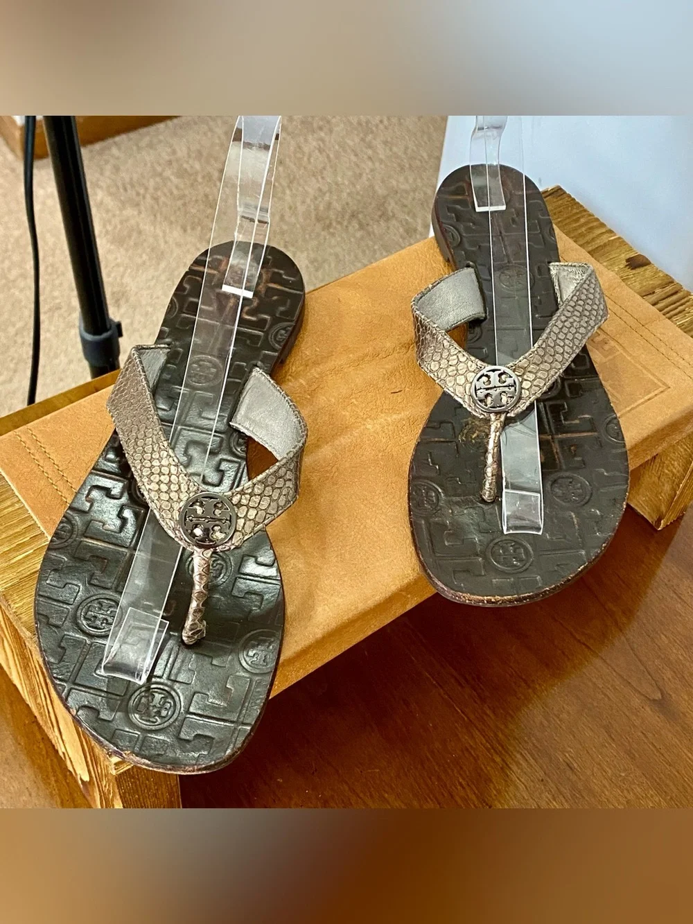 Tory Burch Thora Thong Flip Flop Sandals Snakeskin Brown Leather Metallic Sz 9 M